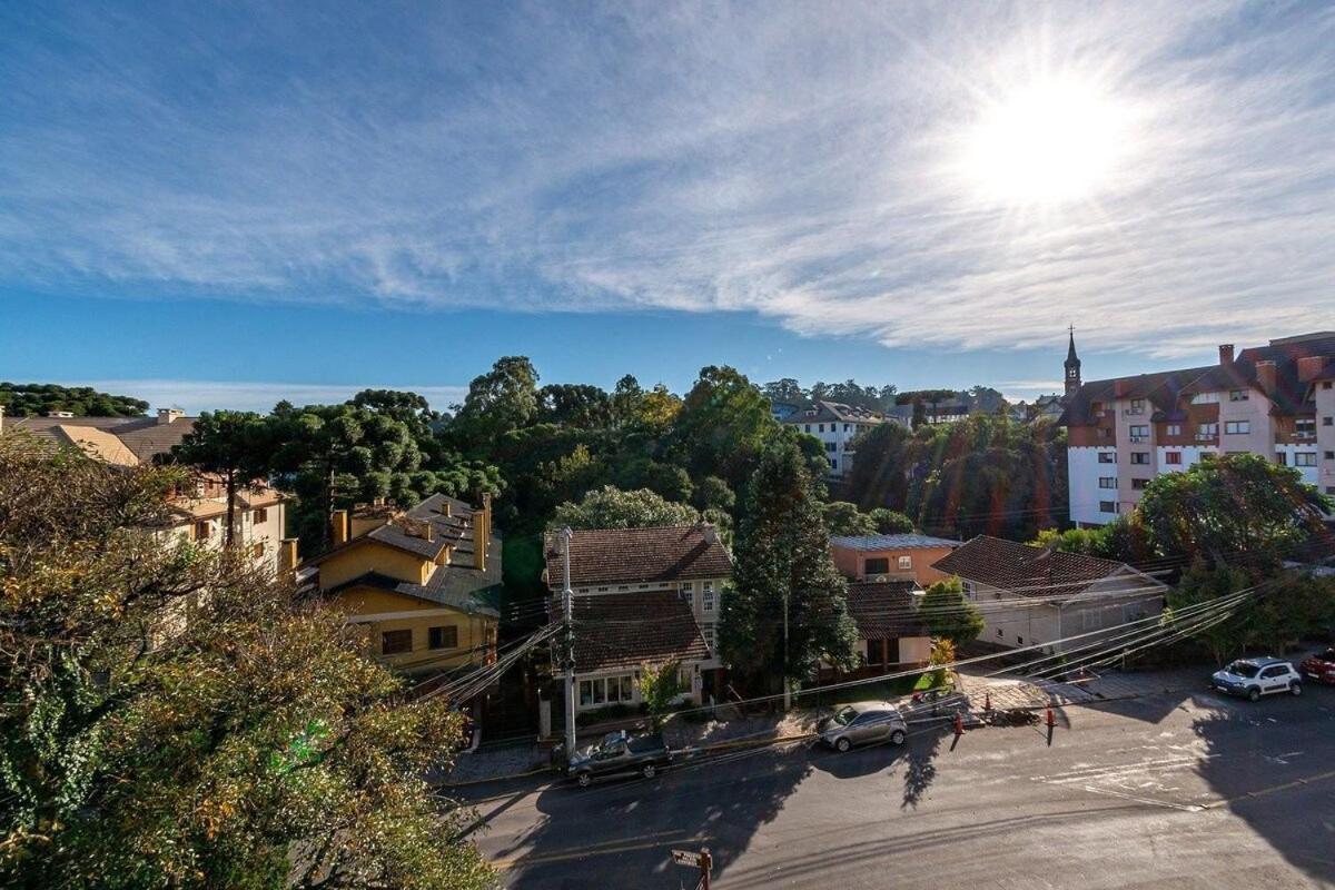 Rosa Edificio Giovani Pizetta Apartment Gramado Luaran gambar
